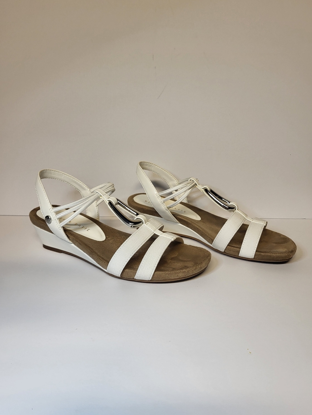 Kelly & Katie Vannia Wedge Sandals Womens Size 8M White